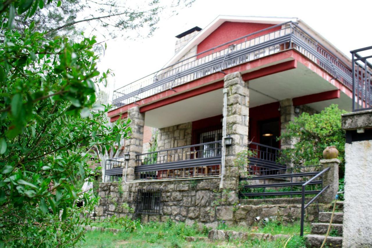 Piedra Libre Apartamentos Мансанарес-эль-Реаль Экстерьер фото